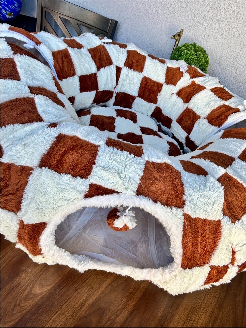 BROWN COZY CHECKERED PLUSH CAT TUNNEL